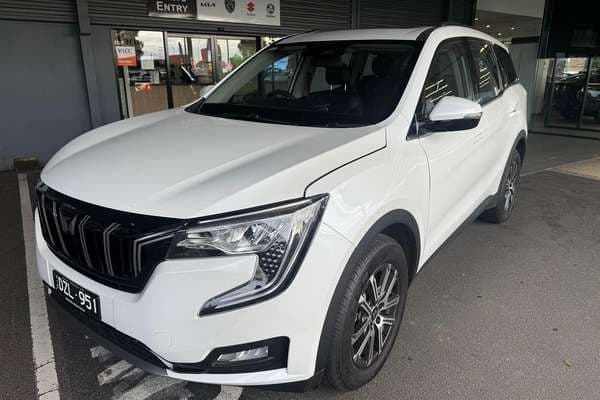 2025 Mahindra XUV700
